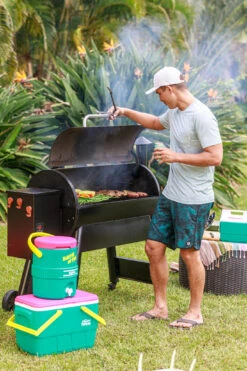 IGLOO Retro Barrel Of Fun 2 Gallon 10 IGLOO Retro Barrel Of Fun 2 Gallon -Outdoor Camping Equipment Store k35cb0469941dd12c697b59ec20b0c536