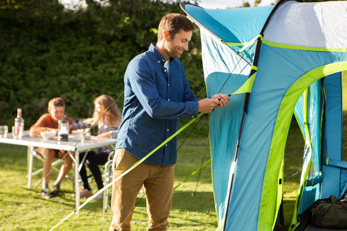 Coleman Castle Pines 4 BlackOut Tent 9 Coleman Castle Pines 4 BlackOut Tent - Image 7