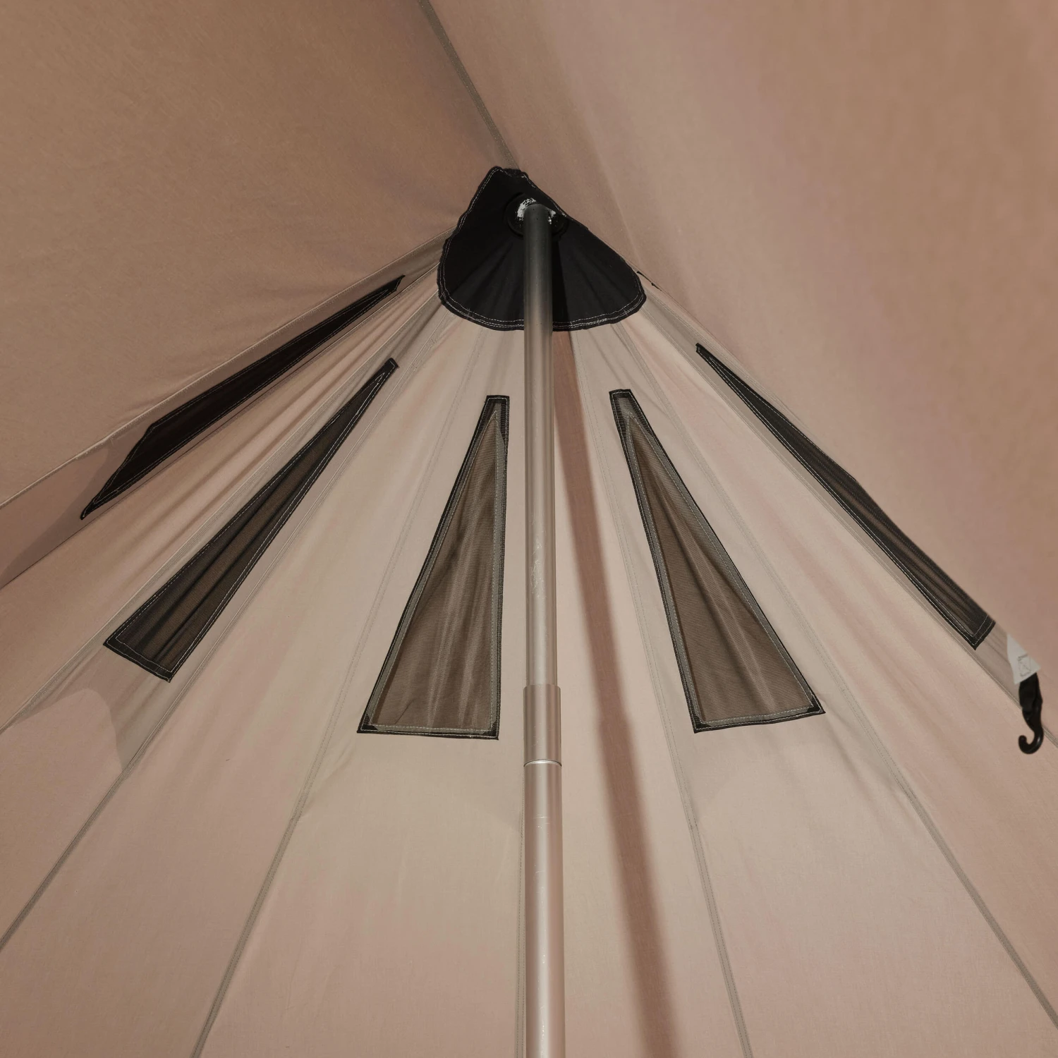 Quechua 5 Man Teepee Tent 18 Quechua 5 Man Teepee Tent - Image 16